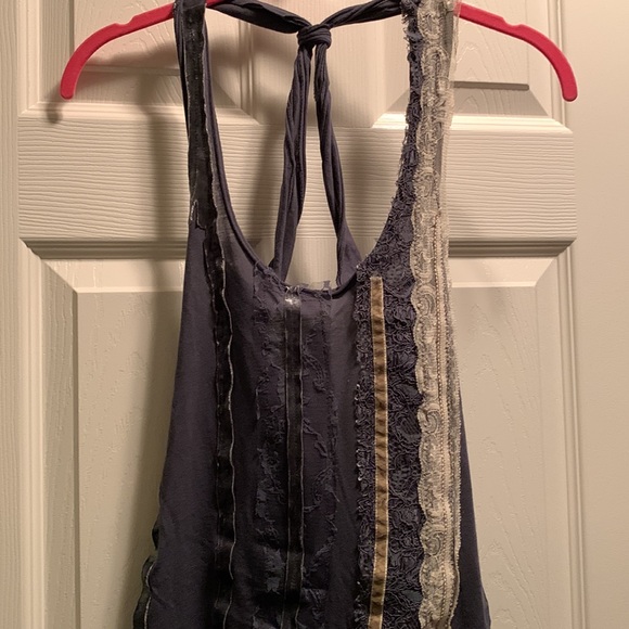 Flounce - Picture 2 of 5